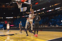 摧枯拉朽！唐斯底线突破 起飞滑翔单臂暴力灌筐