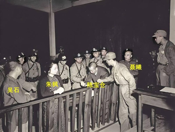 1950年6月10日，陈宝仓将军在台湾国民党当局的特别军事法庭上从容写下遗书。受访者供图