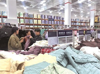 　　温州山姆会员店一角。 张晨 摄