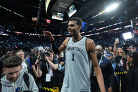 NBA杯决赛战尼克斯！文班：是否先发会由我和教练组共同商议决定