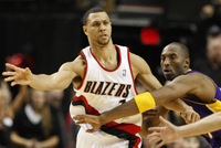 蒙蒂：罗伊某些比赛的表现几乎可以和韦德相媲美 甚至能超过他