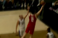 篮下错位大打小！杨瀚森接球顺势转身柔和挑篮 还造成对手犯规