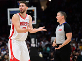 3次判罚不利于火箭！解说：NBA承认我火被黑了 如果道歉有用的话
