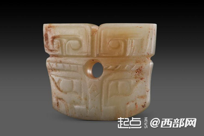 出土的玉兽面
