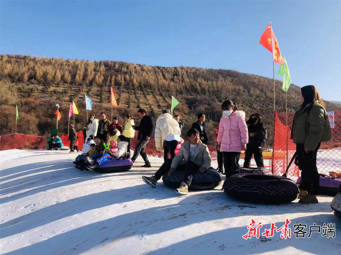 元古堆村冬季冰雪大世界。新甘肃·甘肃日报通讯员 马富平 摄