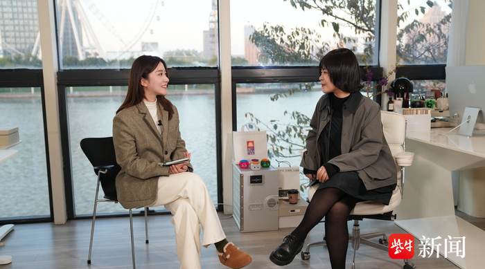 紫牛新闻记者在小弗工作室对话杜晓凤