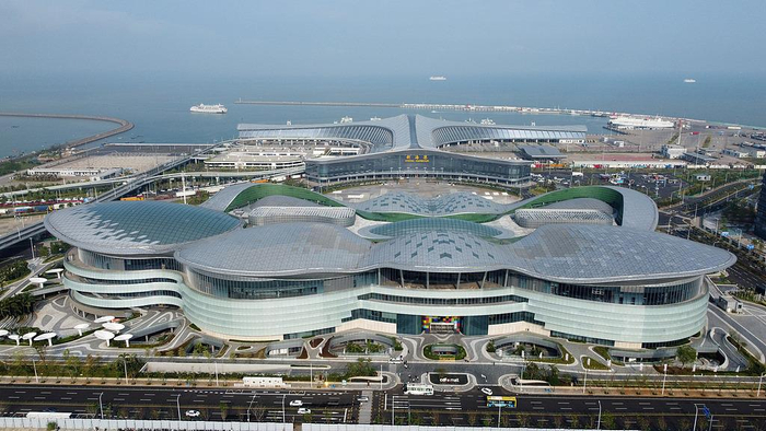 △海口国际免税城。离岛免税是海南自由贸易港政策制度体系的重要组成部分。
