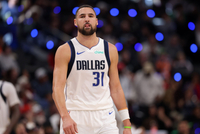 名记：克莱自认为他为勇士和拉科布倾尽全力 但最后被视作残次品