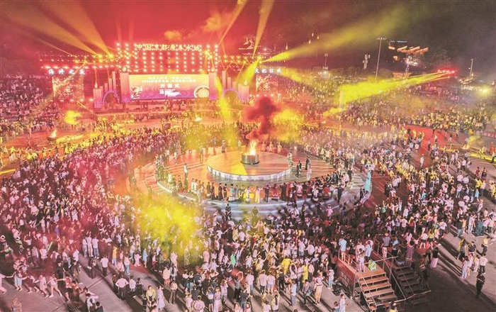 2025海坪彝族火把节。 尚宇杰 摄