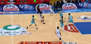 比得分都高！郭昊文三节未过半已经8次失误 不满判罚再吃T