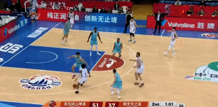 观赏性十足！郭昊文过掉韦瑟斯庞单臂拉满弓战斧劈扣