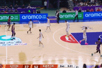 冲击力十足！西伯恩直杀篮下 起飞滑翔暴力虐筐