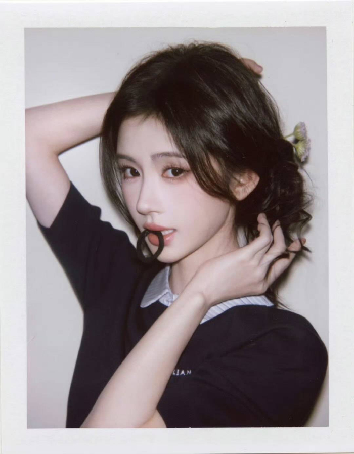 艺人鞠婧祎