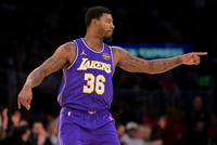 斯玛特：进攻方总是能获得有利的判罚 这对防守方来说非常困难