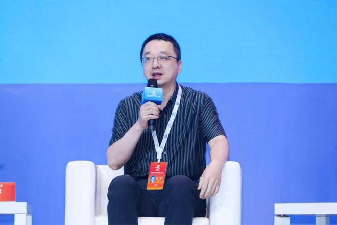 任雷参加学术活动。受访者供图