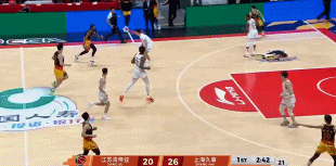 板凳发力！庞峥麟首节5中5独得13分 三分2中2