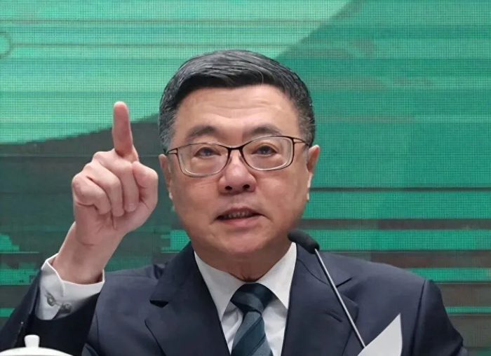 ​台当局行政机构负责人卓荣泰