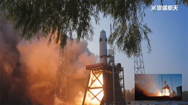 2025年11月1日,星云一号一级动力系统九机并联试车圆满成功