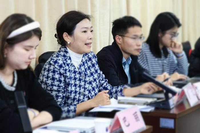 （图注：绿之韵常务副总经理蒋文在国家市场监督管理总局发展研究中心第二届个人经济体高质量发展研讨会上发言）
