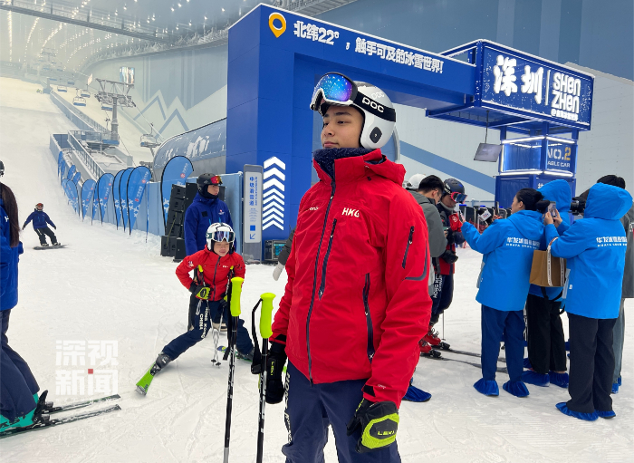 （深圳室内滑雪场 图源深视新闻）