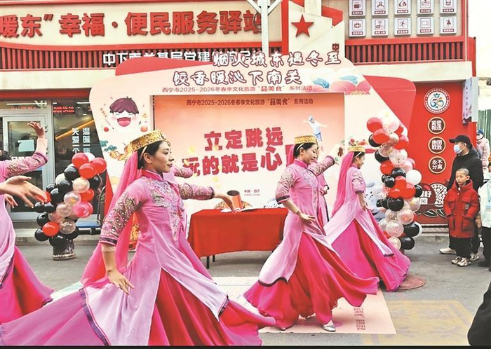 民族舞快闪。张富昭 摄