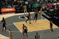 小伙子挺横！凯肖恩·乔治空切不惧文班补防 送单臂滑翔劈扣！