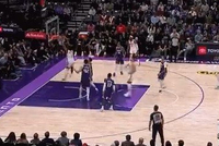 脑后长眼！申京禁区内击地背传助攻阿门双手暴扣