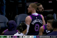 狼三疯！迪文岑佐连续三分穿针 森林狼轰20-0攻击波 一举反超雄鹿