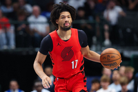 斯普利特谈夏普8次失误：有起伏实属正常 也许我们得让他多拿拿球