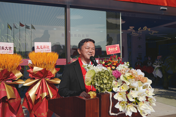 （图5：东盟十国国际公共关系主席黄海刚先生讲话） 