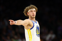 小吧请科尔点评波杰！科尔：他融入体系&amp;不当唯一控卫时表现最好~