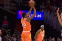 打花了！亨特三分打停黄蜂&amp;分差18分 个人替补已经砍下27分