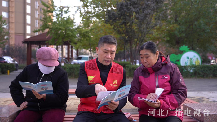 河北岳石律师事务所走进运通家园社区开展“法律超市”活动