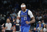 美记：独行侠最可能成为其他队目标的是加福德 他能提供即战力