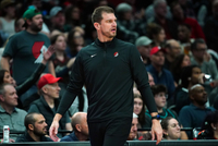 拓记：三分&amp;罚球都差 防守懒散 夏普失误8次 斯普利特该骂一骂了