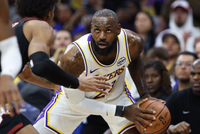 詹姆斯：复出后最晚适应的是客场旅行和体能 换时区打乱睡眠习惯