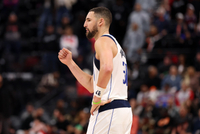 克莱圣诞重返湾区！穆迪：他在这里成就卓越 他也为我做了很多