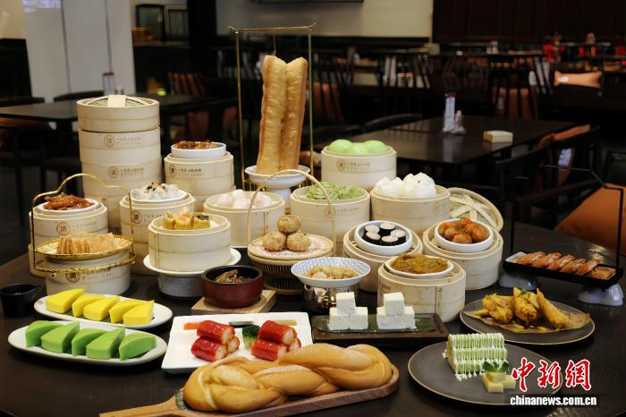 图为“老爸茶”的特色点心美味可口。　海南君华海逸酒店 供图
