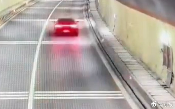 ​故障车辆行驶片段。图/甘肃省陇南市公安局交管支队