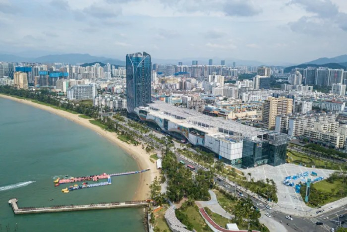 海南自贸港重点园区——三亚中央商务区（2025年11月1日摄，无人机照片新华社记者 蒲晓旭 摄）