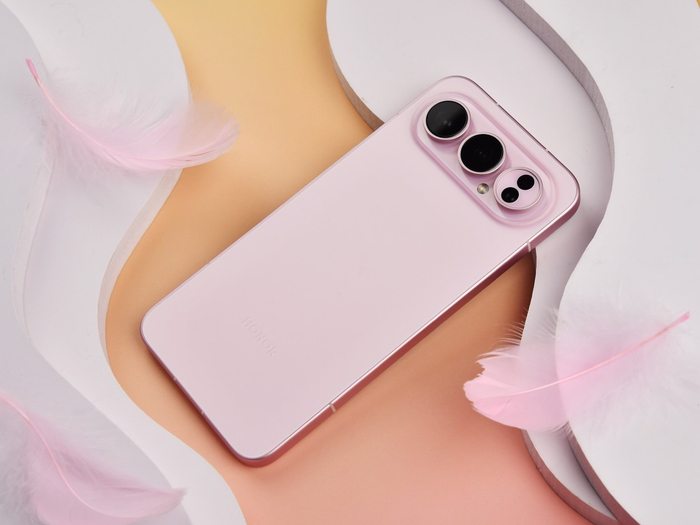 - 破框而出拼图：融合多张Live或静态图，打造裸眼3D视觉奇观，专为朋友圈和小红书设计的社交爆款模板。