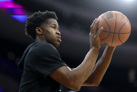 今日76人对阵公牛 埃奇库姆&amp;格莱姆斯大概率出战 恩比德出战成疑