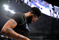 Shams：浓眉遭遇腹股沟轻微拉伤 可能将缺席几场比赛