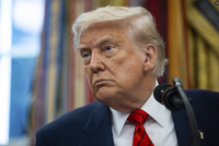 涉及中期选举 美总统特朗普透露核心议题