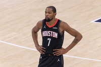 网友：杜兰特小有进步&amp;评分能到B 后者回复：我们输了你再来评吧