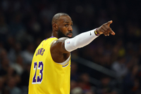 徐静雨：詹姆斯用完美发挥击碎质疑 这就是属于Goat的从容