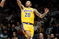 东契奇：尽管小史密斯最近几场没打 但他今天被叫到了&amp;且打得很棒