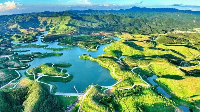 青年水库。麦和幸摄