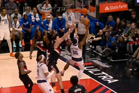 脚步吃亏！杨瀚森错位补防威廉姆斯吃到个人第二个犯规