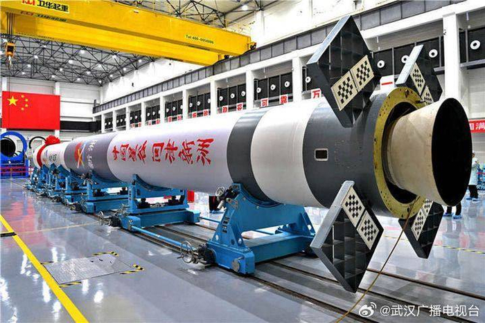 武汉航天产业基地卫星产业园内“武汉造”卫星。新洲区宣传部供图